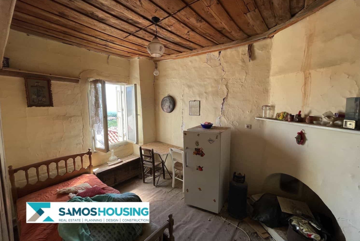 SH570 Authentic Pagondas House