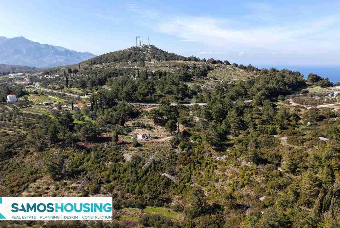 Stone Cottage on 12,328 m² Buildable Plot in Zervou Samos - photo 12