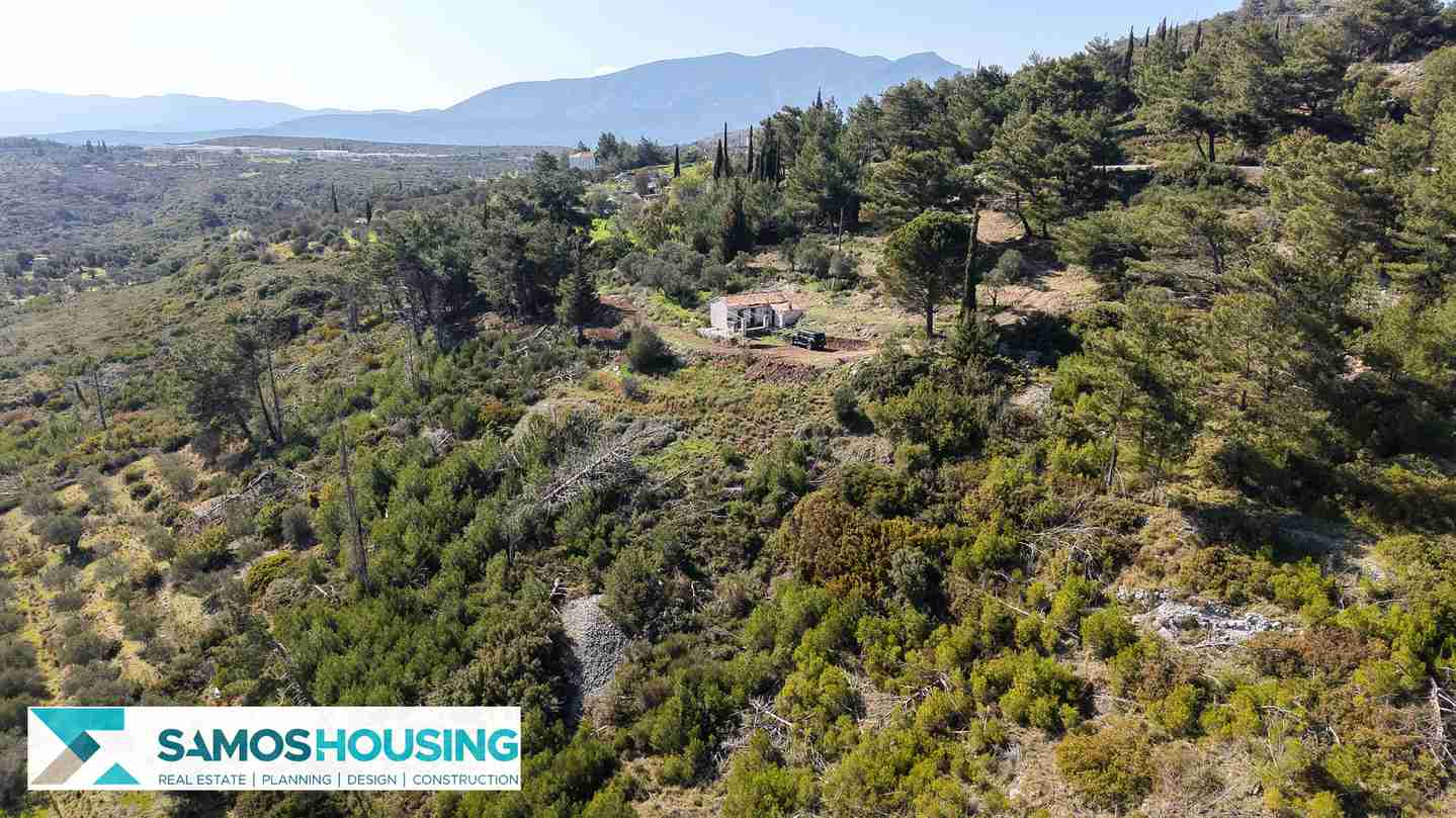 Stone Cottage on 12,328 m² Buildable Plot in Zervou Samos - photo 15