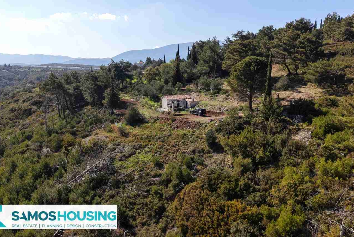 Stone Cottage on 12,328 m² Buildable Plot in Zervou Samos - photo 16