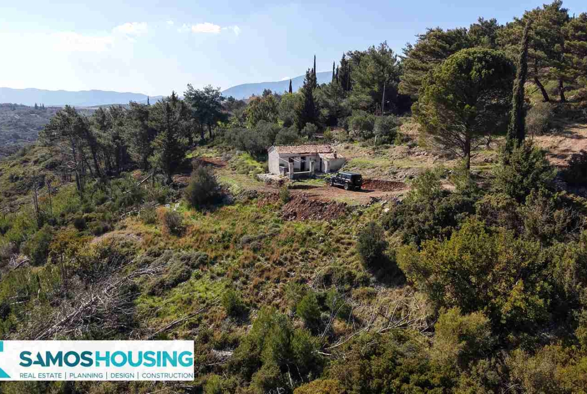 Stone Cottage on 12,328 m² Buildable Plot in Zervou Samos - photo 17