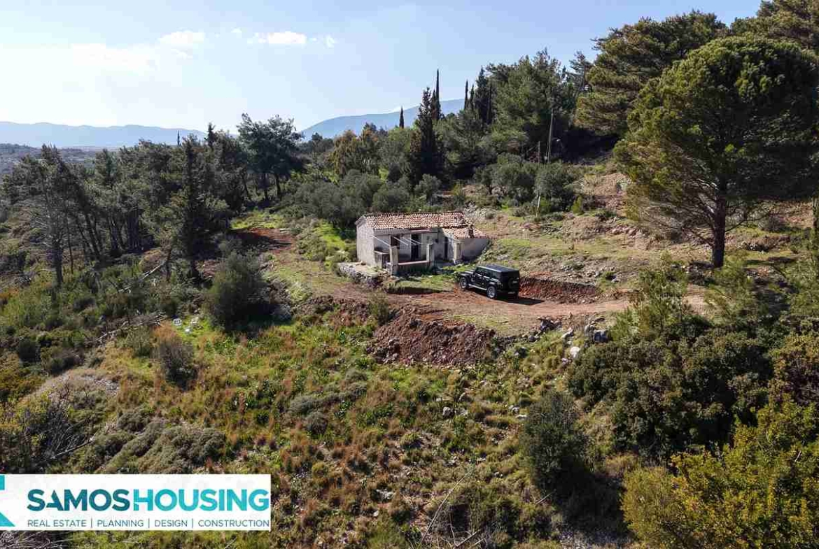 Stone Cottage on 12,328 m² Buildable Plot in Zervou Samos - photo 18