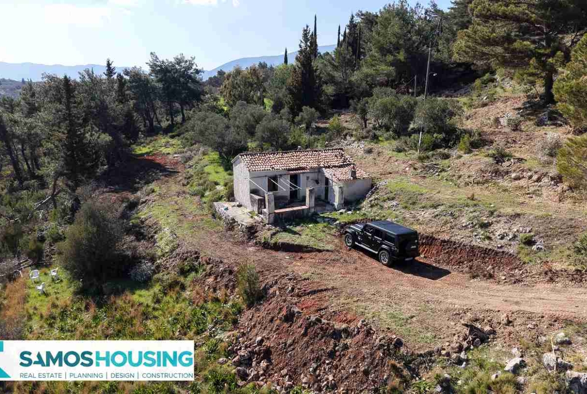 Stone Cottage on 12,328 m² Buildable Plot in Zervou Samos - photo 19