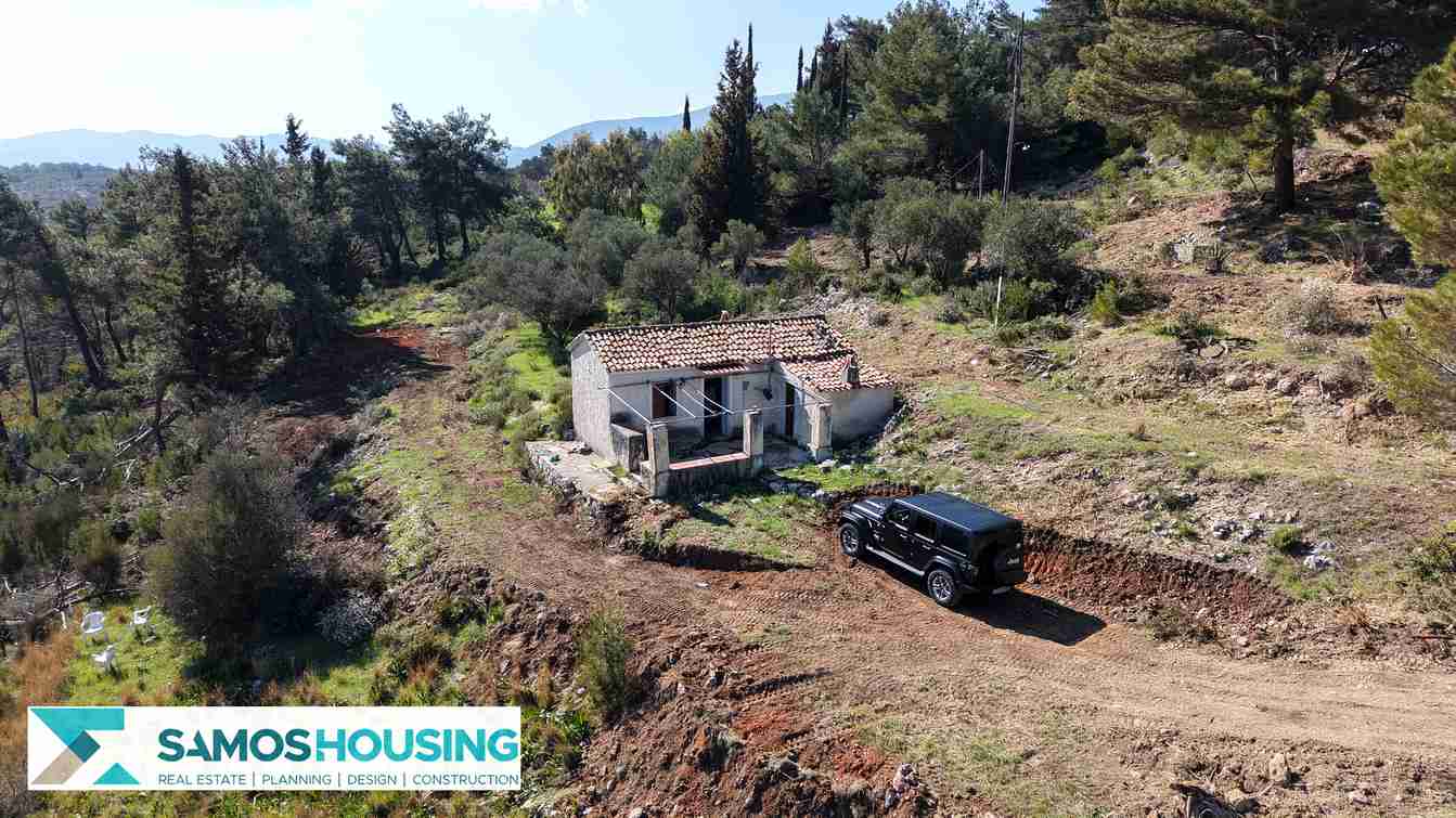 Stone Cottage on 12,328 m² Buildable Plot in Zervou Samos - photo 20