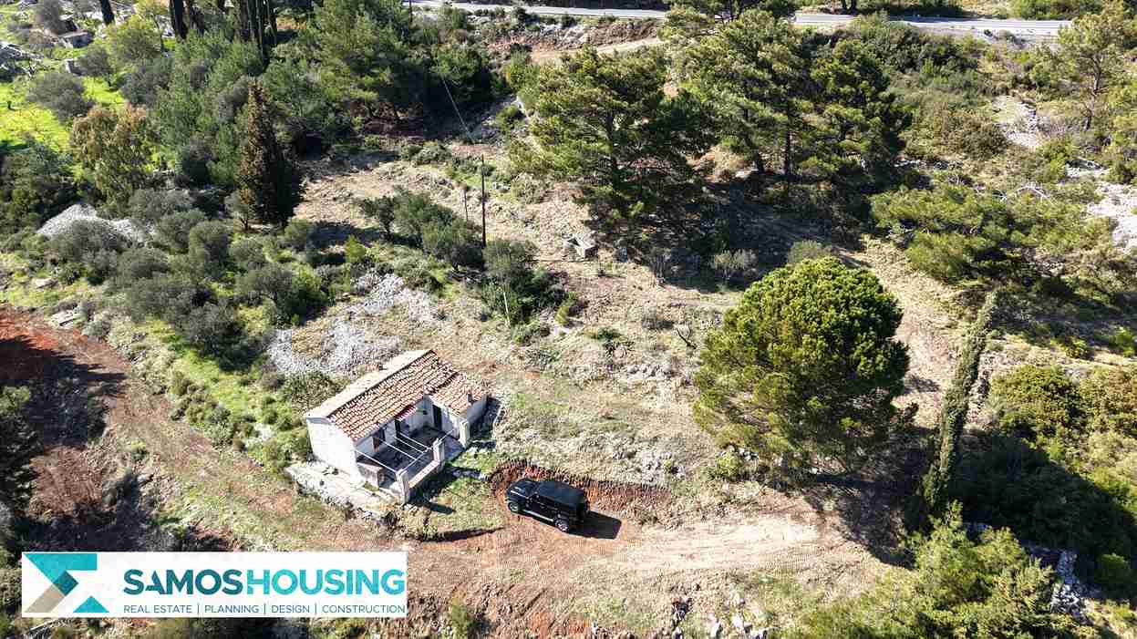 Stone Cottage on 12,328 m² Buildable Plot in Zervou Samos - photo 23