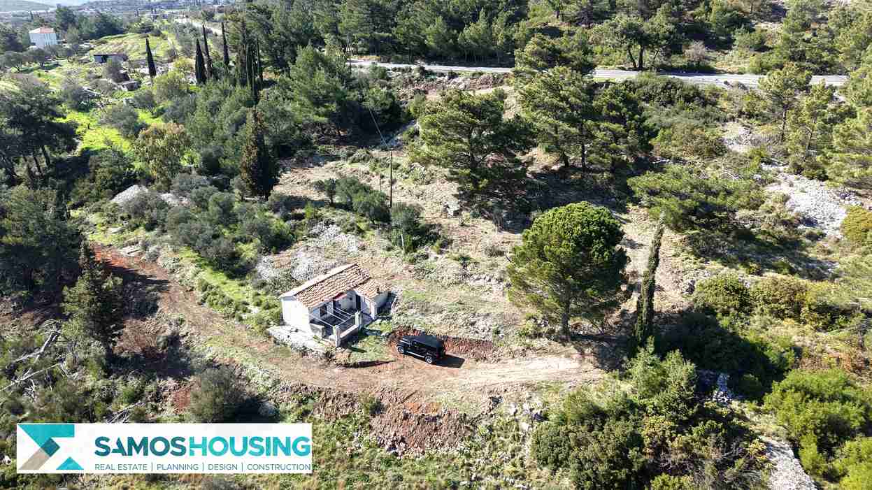 Stone Cottage on 12,328 m² Buildable Plot in Zervou Samos - photo 24