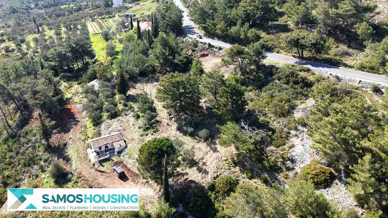 Stone Cottage on 12,328 m² Buildable Plot in Zervou Samos - photo 26
