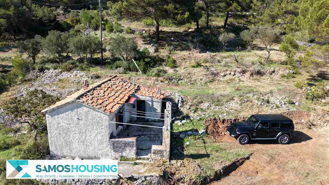 Stone Cottage on 12,328 m² Buildable Plot in Zervou Samos - photo 33