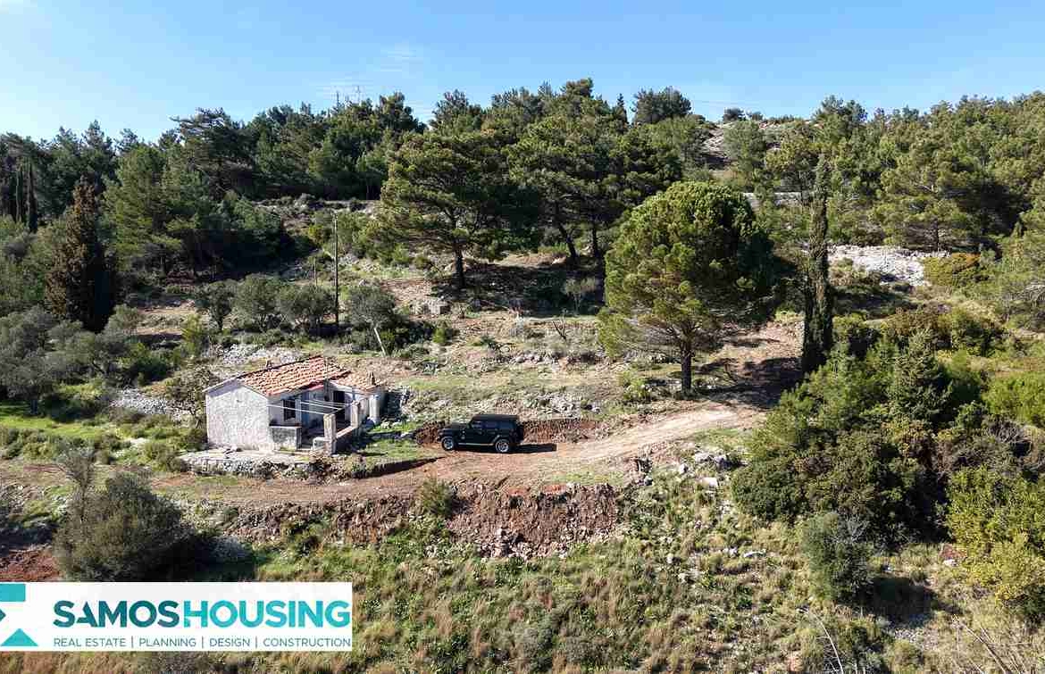 Stone Cottage on 12,328 m² Buildable Plot in Zervou Samos - photo 36