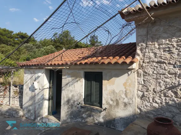 Beachfront Plot for Sale in Samos · Pl. 27