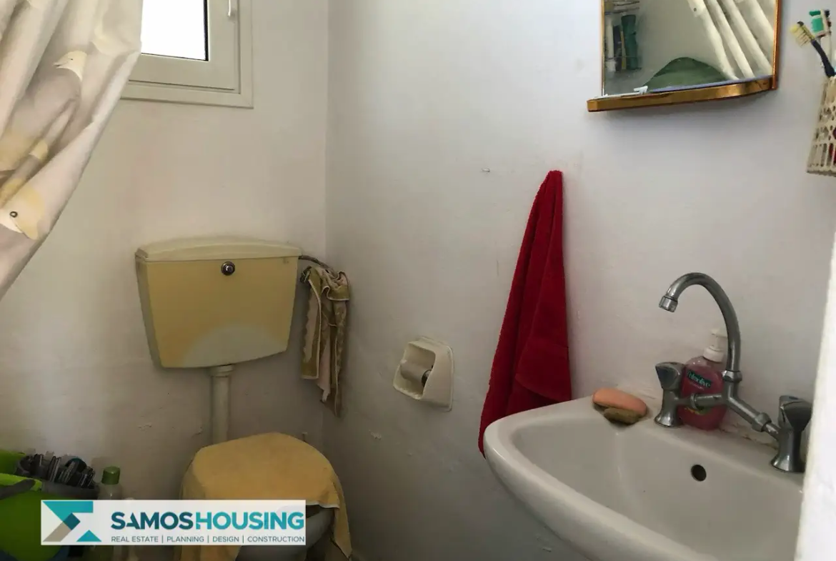 Απομονωμένη Εξοχική Κατοικία με Θέα στη Σάμο – 20.380 τ.μ. κοντά στους Σπαθαραίους (SH588)