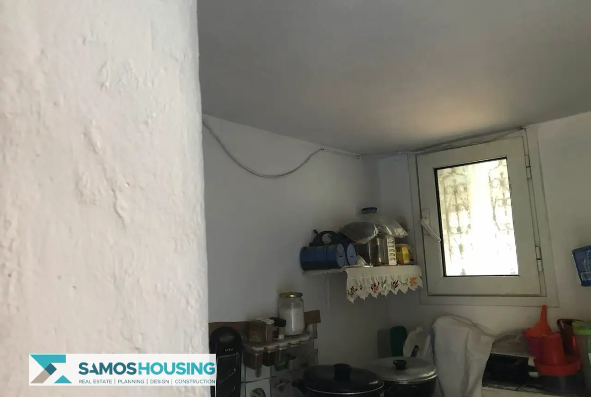 Απομονωμένη Εξοχική Κατοικία με Θέα στη Σάμο – 20.380 τ.μ. κοντά στους Σπαθαραίους (SH588)