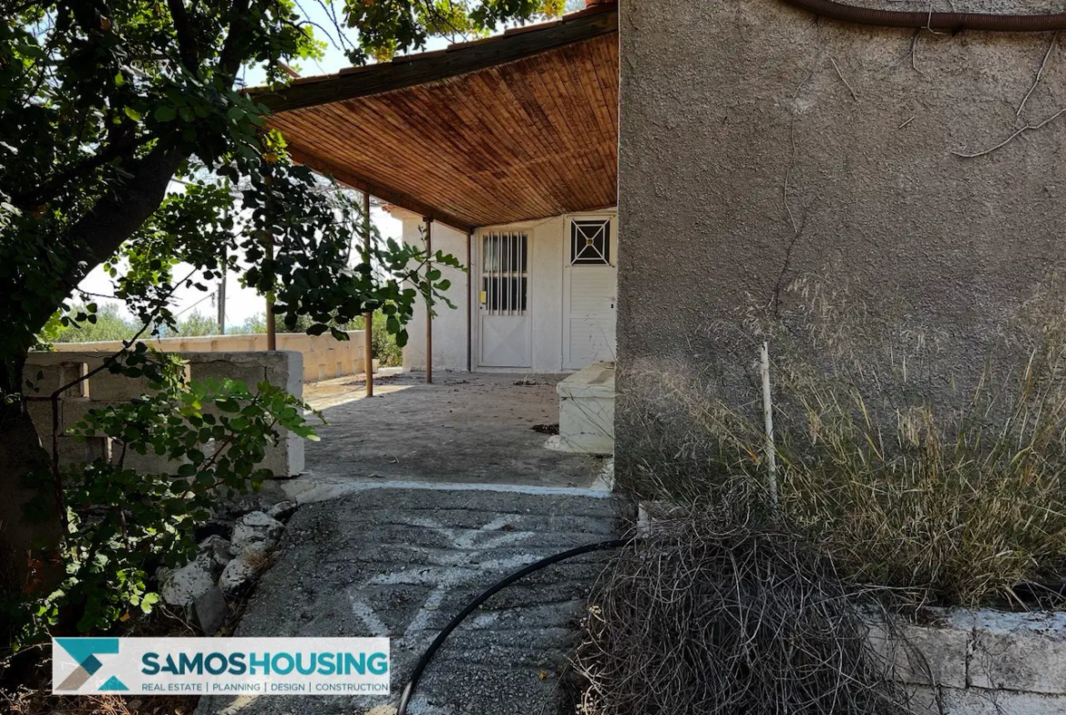 Απομονωμένη Εξοχική Κατοικία με Θέα στη Σάμο – 20.380 τ.μ. κοντά στους Σπαθαραίους (SH588)