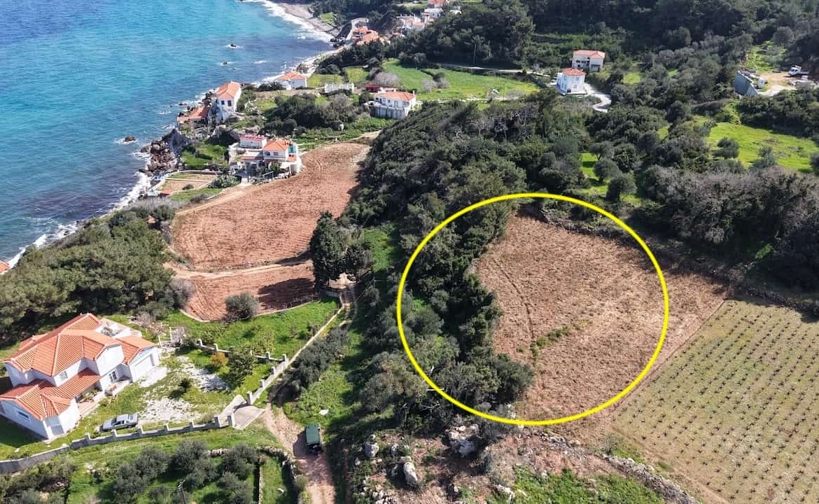 Παραθαλάσσιο οικόπεδο 1.553 τ.μ. στον Άγιο Νικόλαο, Καρλόβασι – Σάμος