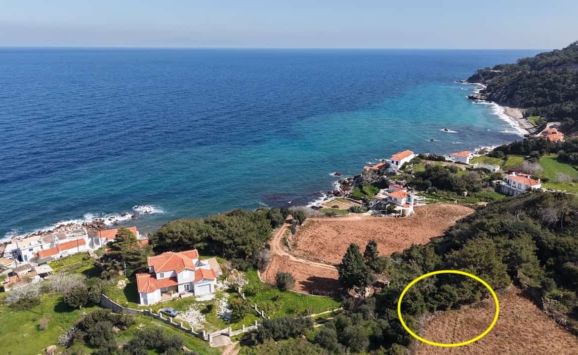 Παραθαλάσσιο οικόπεδο 1.553 τ.μ. στον Άγιο Νικόλαο, Καρλόβασι – Σάμος