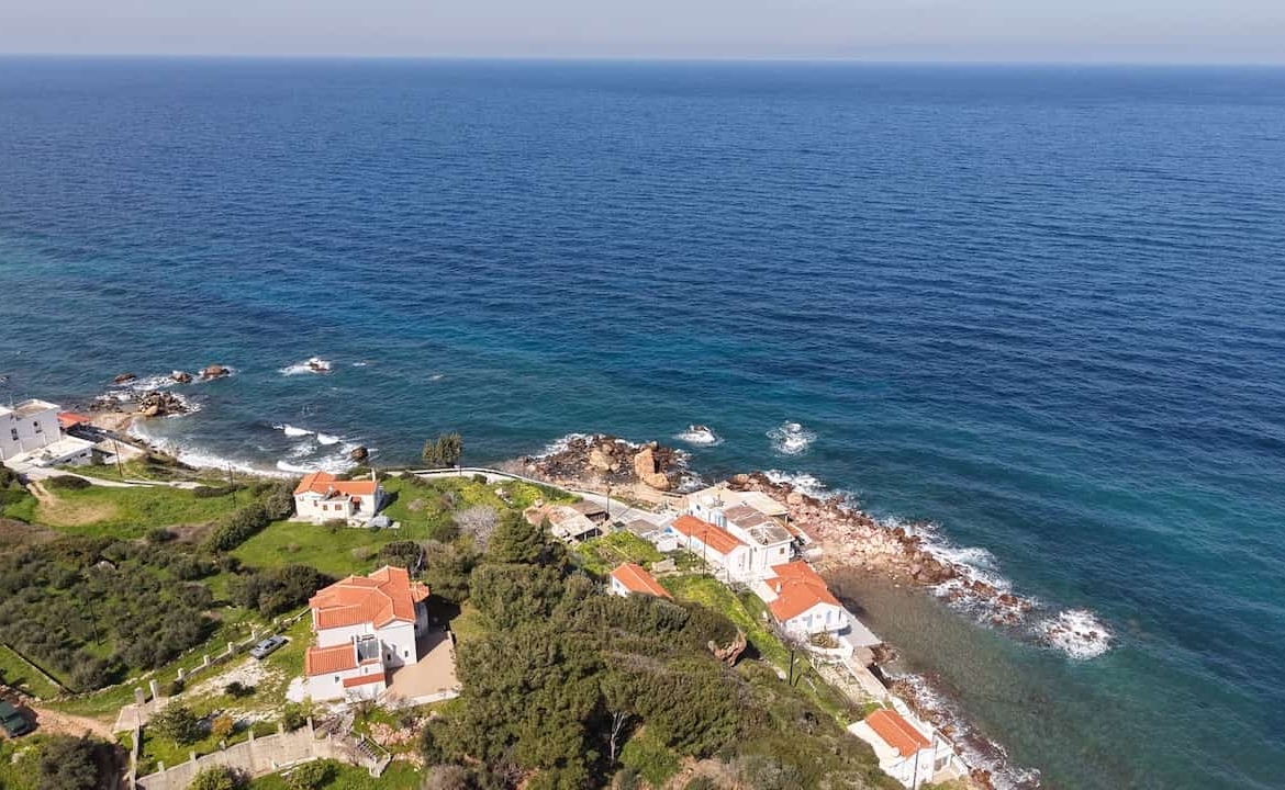 Παραθαλάσσιο οικόπεδο 1.553 τ.μ. στον Άγιο Νικόλαο, Καρλόβασι – Σάμος