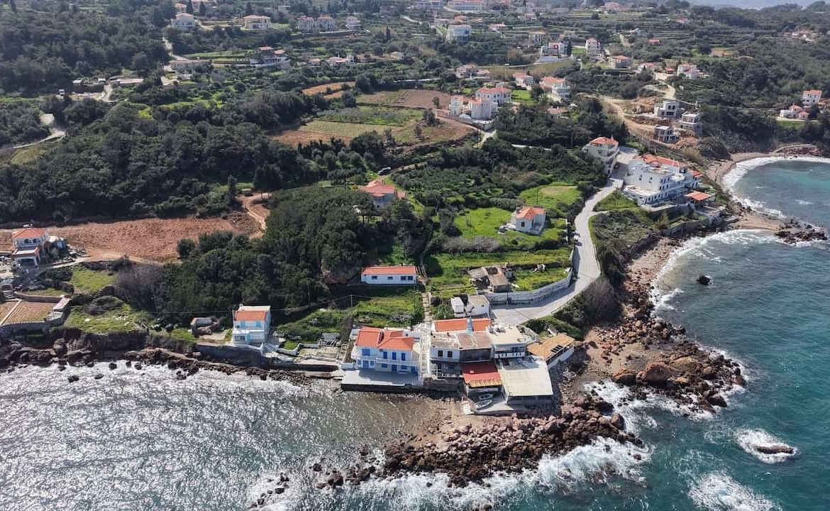 Παραθαλάσσιο οικόπεδο 1.553 τ.μ. στον Άγιο Νικόλαο, Καρλόβασι – Σάμος