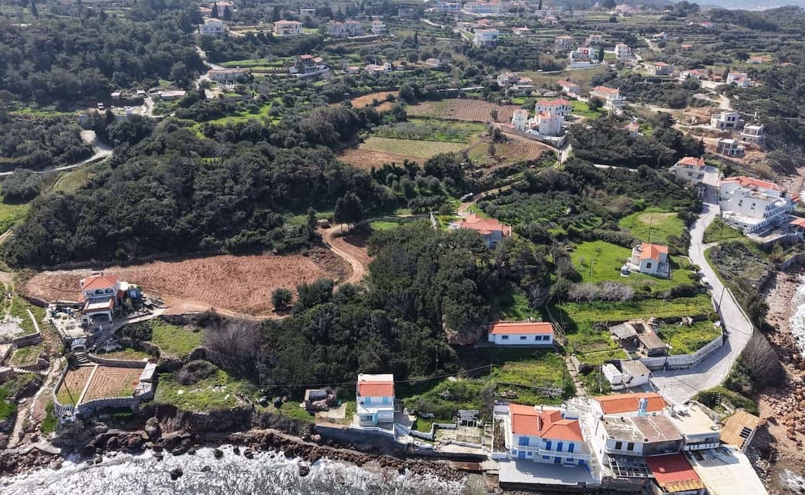 Παραθαλάσσιο οικόπεδο 1.553 τ.μ. στον Άγιο Νικόλαο, Καρλόβασι – Σάμος