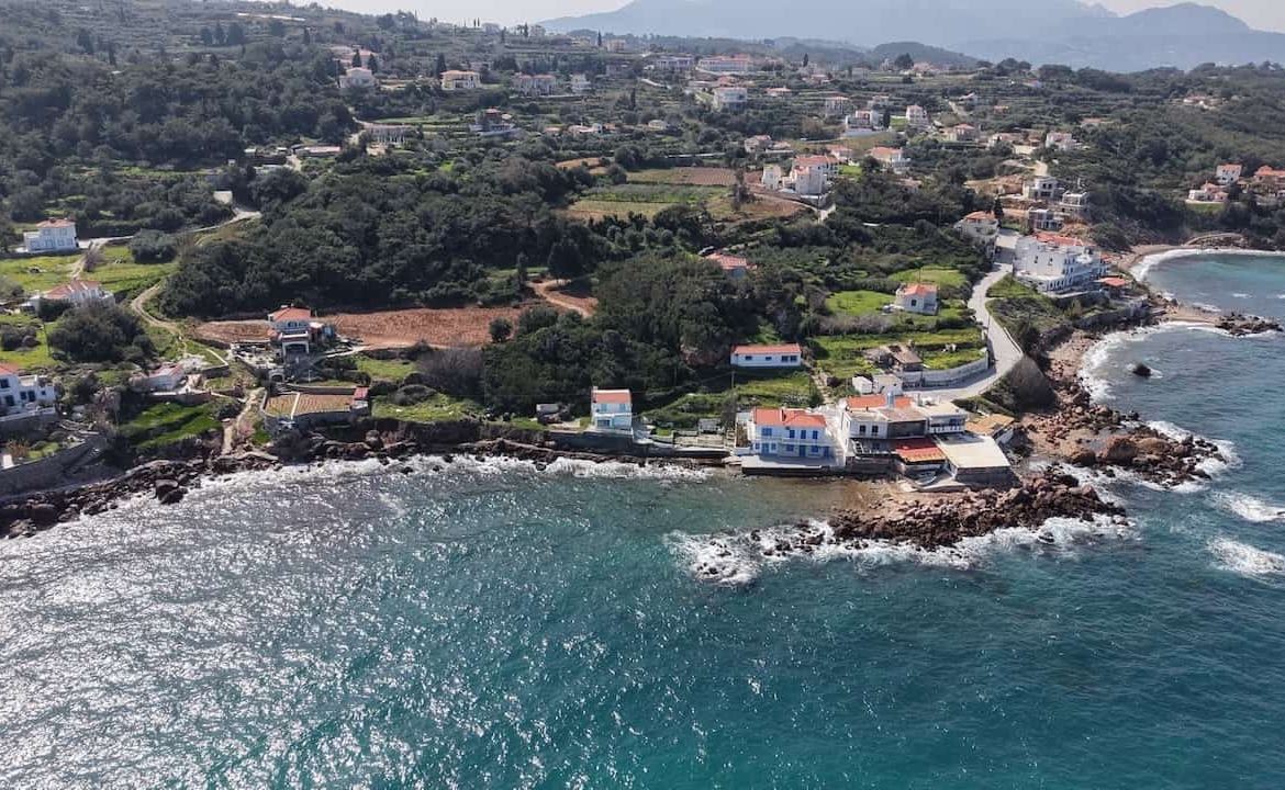 Παραθαλάσσιο οικόπεδο 1.553 τ.μ. στον Άγιο Νικόλαο, Καρλόβασι – Σάμος