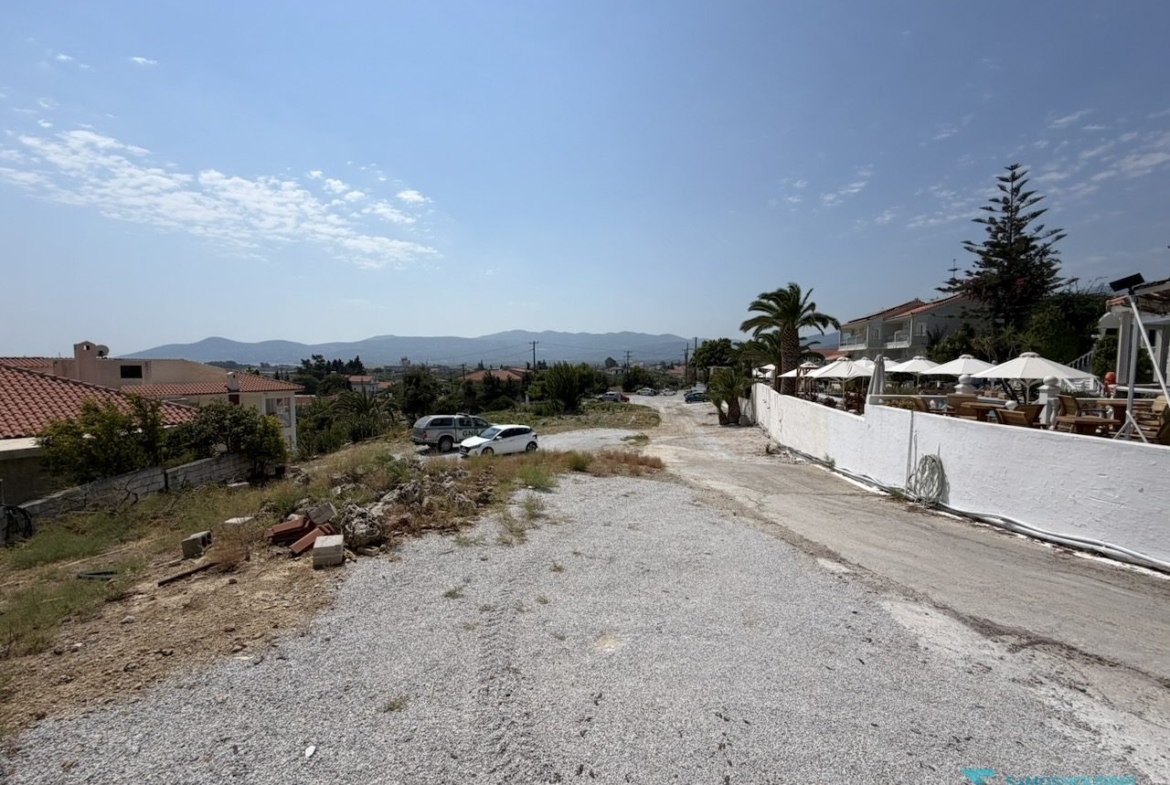 Level ground and access lane on the parcel, Nea Poli Samos