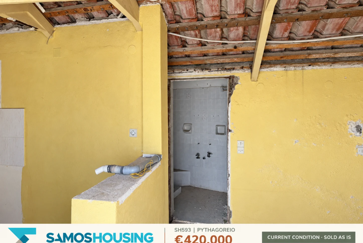 SH593, Pythagoreio — existing building · roof interior